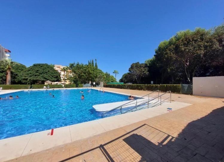Vista A La Playa, Cerca Del Centro Con Piscina Apartman Benalmádena Kültér fotó